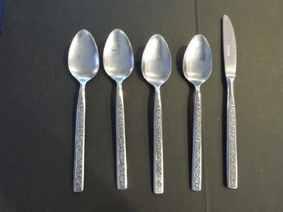 4 VINTAGE MCM Stanley Roberts Stainless EVENING LACE SOUP SPOONS 7 3/8" & KNIFE - Image 1 of 4