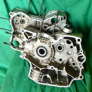GENUINE DUCATI ST2 ENGINE CASE PAIR MATCHING - Picture 1 of 12