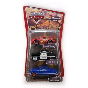 VTG Disney Pixar World of Cars Dirt Track Gift Pack Cactus Lightning McQueen New - Picture 1 of 12