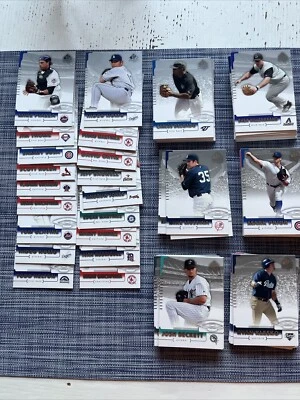 2004  SP Authentic Lot of 101 Some Stars Piazza Sosa Nomar Glavine Helton Andruw - Image 1 of 4
