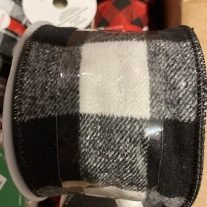 Black & White Buffalo Check Wired Edge Flannel Ribbon 3.5” X 25’ - Picture 1 of 2