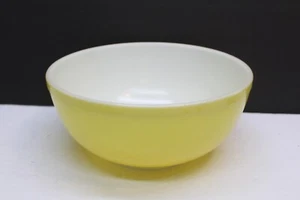 Vintage Pyrex 10" Yellow Primary Color Mixing Bowl - Picture 1 of 4