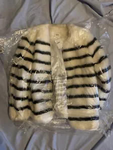 NWT Gap Sz Medium White With Black Stripes Teddy Coat - Picture 1 of 7