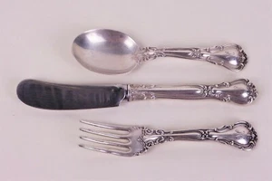 Sterling Silber Baby Löffel Gabel Messer 3 Stück Monogramm M Chantilly von Gorham - Bild 1 von 7