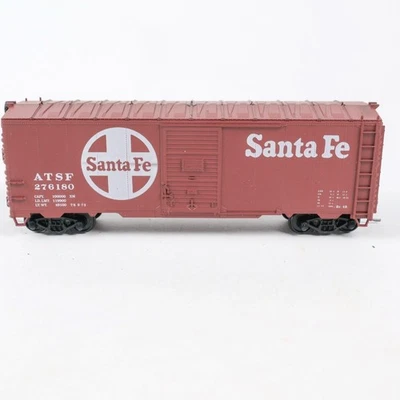 Accurail HO Scale Santa Fe ATSF #276180 40' Single Sliding Door Box Car - Image 1 of 4