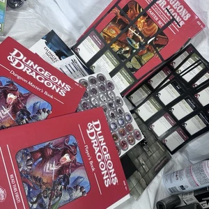 Dungeons & Dragons 2011 Starter Set Completo D&D Scatola Rossa Alcuni Non Punzonati. 4E - Foto 1 di 19
