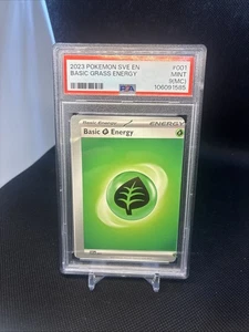 PSA 9 (MC) 2023 Pokémon SVE EN - Basic Energies Grass Energy #001 Mint Miscut - Bild 1 von 2