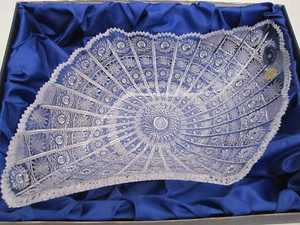 VINTAGE BOHEMIA QUEEN LACE HANDGESCHLIFFEN 24 % BLEIKRISTALL DIAMANTPLATTE 17" NEU IM KARTON  - Bild 1 von 5