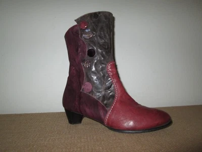¡PIENSA!  Botas artísticas con cremallera lateral de cuero multi-vino con detalles de botones ~ 38; 7 Foto 1 de 4