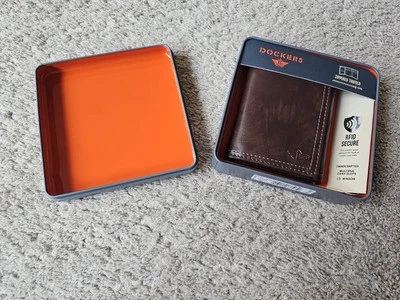 Dockers Men's RFID-Security Blocking Trifold Wallet with Zipper Closure Brown - Image 1 of 4