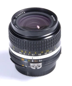 NIKON NIKKOR 3,5 28mm AI-S NIKKOR AI-S 28mm 3,5 NIKON F3 FM FE FE2 FM2 FM3A FM10 - Imagen 1 de 5