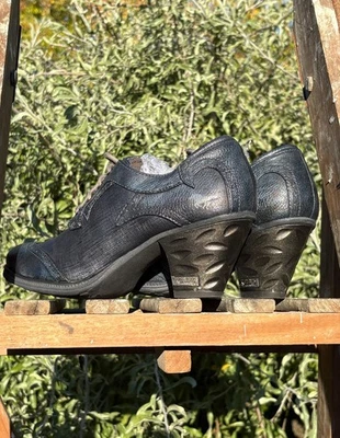 MUSTANG NAVY BLUE Block Heel Ankle Brogue Lace Up Shoes Women's EU 39 UK 6 - Image 1 of 4