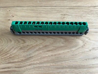 Legrand Earth Panel Distribution Block Bar 048 35 1 x 4-25mm 16 x 1.5-16mm - Image 1 of 4