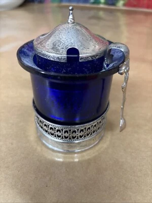 ANTIGUA OLLA Y CUCHARA MOSTAZA DE VIDRIO COBALTO Y PLATA ESTERLINA WEBSTER Foto 1 de 2
