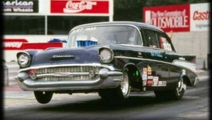 1957 Chevrolet Wheels Up Drag Racing Action 13"X19" Poster - Bild 1 von 1