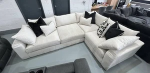 Sofology Westwood 3c1 In Soft Bouclé Ecru Mix Fabric RRP £2,995 - Picture 1 of 8