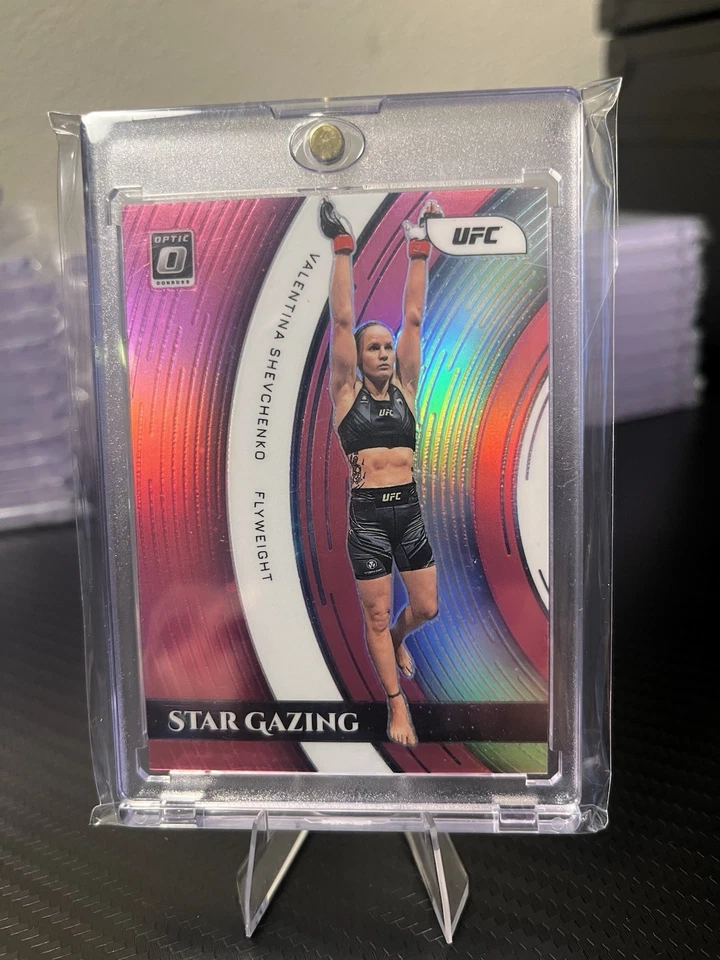 2022 Panini Donruss Optic UFC Star Gazing Валентина Шевченко /25 - Изображение 1 из 2