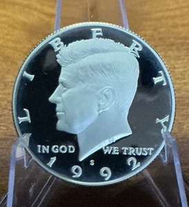 1992 -S Kennedy half dollar Gem DCAM Proof 90% Silver - Picture 1 of 2
