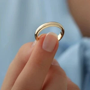 4mm Plain High Polish Comfort Fit Womens Wedding Band Ring Solid 14K Yellow Gold - Picture 1 of 4