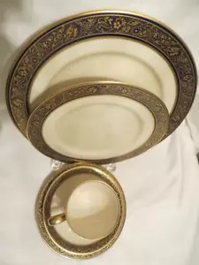 Lenox Barclay 5 Pc Place Setting Discontinued China With Cobalt & Gold Trim - Picture 1 of 9