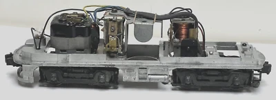 LIONEL 2033 ALCO DIESEL A POWER UNIT-CHASSIS-TRUCKS-HORN RELAY - WORKS GREAT - Image 1 of 4