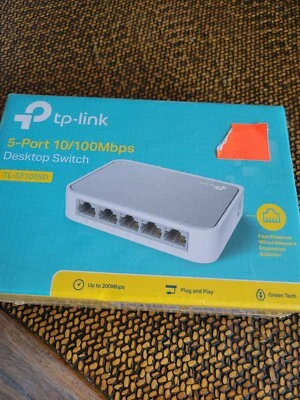 TP-Link TL-SF1005D Switch 5x10/100Mbps Ethernet Network Switch  - Image 1 of 3