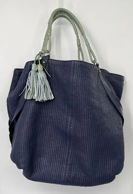Bolso de Mano Lanvin XL de Cuero Azul Marino con Bolsillo Desmontable + Correa para el Hombro Verde Espuma de Mar Foto 1 de 4