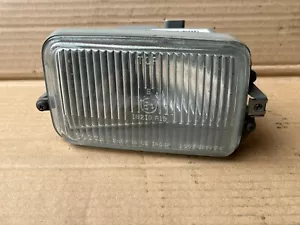 PORSCHE 964 FRONT RIGHT FOG LIGHT UNIT - BOSCH - Picture 1 of 10