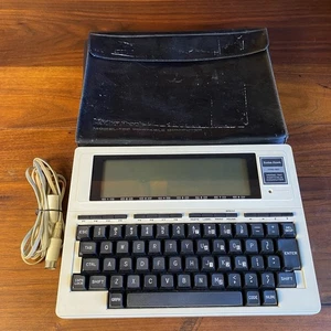 Ordinateur portable vintage Radio Shack TRS-80 modèle 100 PIÈCES SEULEMENT - Photo 1/11