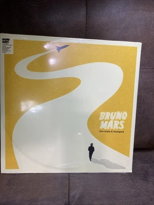 Bruno Mars - Doo-Wops and Hooligans [New Vinyl LP] Sealed Brand New!!! - Image 1 of 2