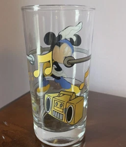 Vaso de vidrio de colección The Walt Disney Company ejercicio aeróbico Minnie Mouse - Imagen 1 de 4
