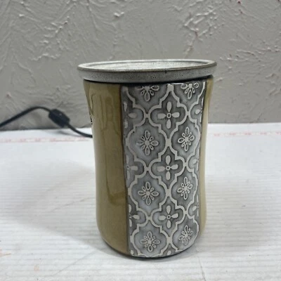Scentsy 29921 Wax Melt Warmer Full Size Grey Pattern & Gold Sides - Image 1 of 4