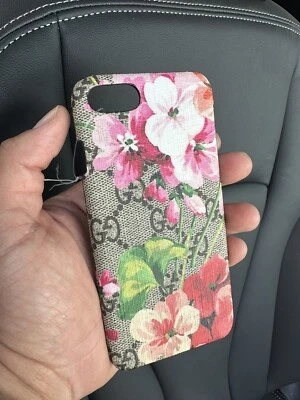 GUCCI 意大利 GG BLOOM PATTERN 帆布 iPhone 7/8 外壳全新正品 — 第 1/3 张图片