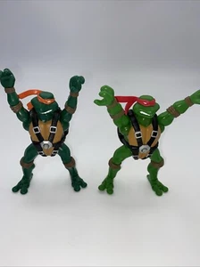 2004 TMNT Teenage Mutant Ninja Turtles Battle Nexus Michelangelo e Rafael Figs - Foto 1 di 7