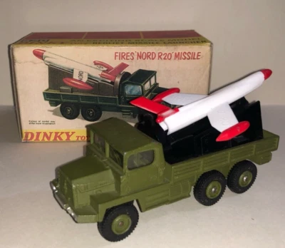 Винтажная ракетница Dinky 620 Berliet с ракетой оригинальная модель (1269) - Изображение 1 из 4