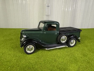 Solido 1:19 Ford V8 Pickup Truck Oldtimer Diecast Modellauto - Bild 1 von 4