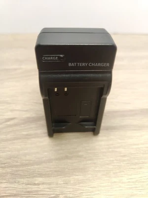 EN EL19 Battery Charger for Nikon Coolpix 3700 S5200 S3100 S3400 S6600 S3500 - Image 1 of 2