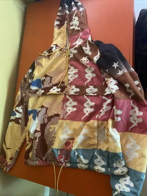 Kappa Auténtico Gráfico Tizano Marrón Lt, Rosa Fucsia, Yema Amarilla, Blanco Antiguo Foto 1 de 4