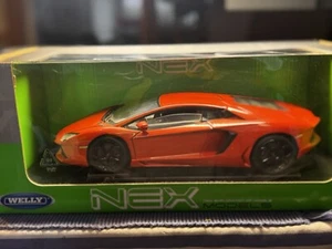 Lamborghini Aventador LP 700-4 1:18 Welly - Picture 1 of 5