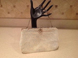 Bolso sin asas vintage con cuentas blanco roto bolso de mano broche de flores correa de metal para damas - Imagen 1 de 11