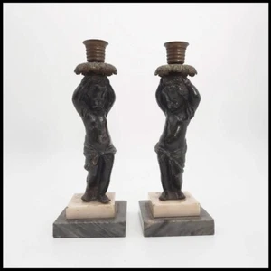 Coppia candelieri bronzo Francia XIX secolo altezza 23,5 cm. - Foto 1 di 2