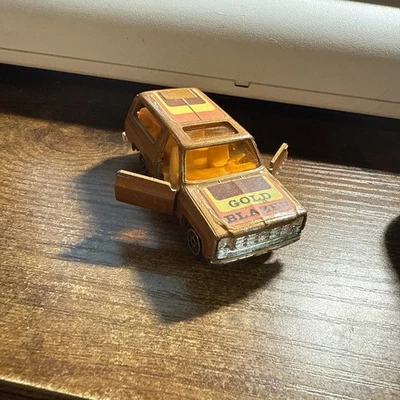 Vintage Yatming 1:64 Gold Blazer 4 x 4 Opening Doors No. 1064 Hong Kong Z2 - Image 1 of 4