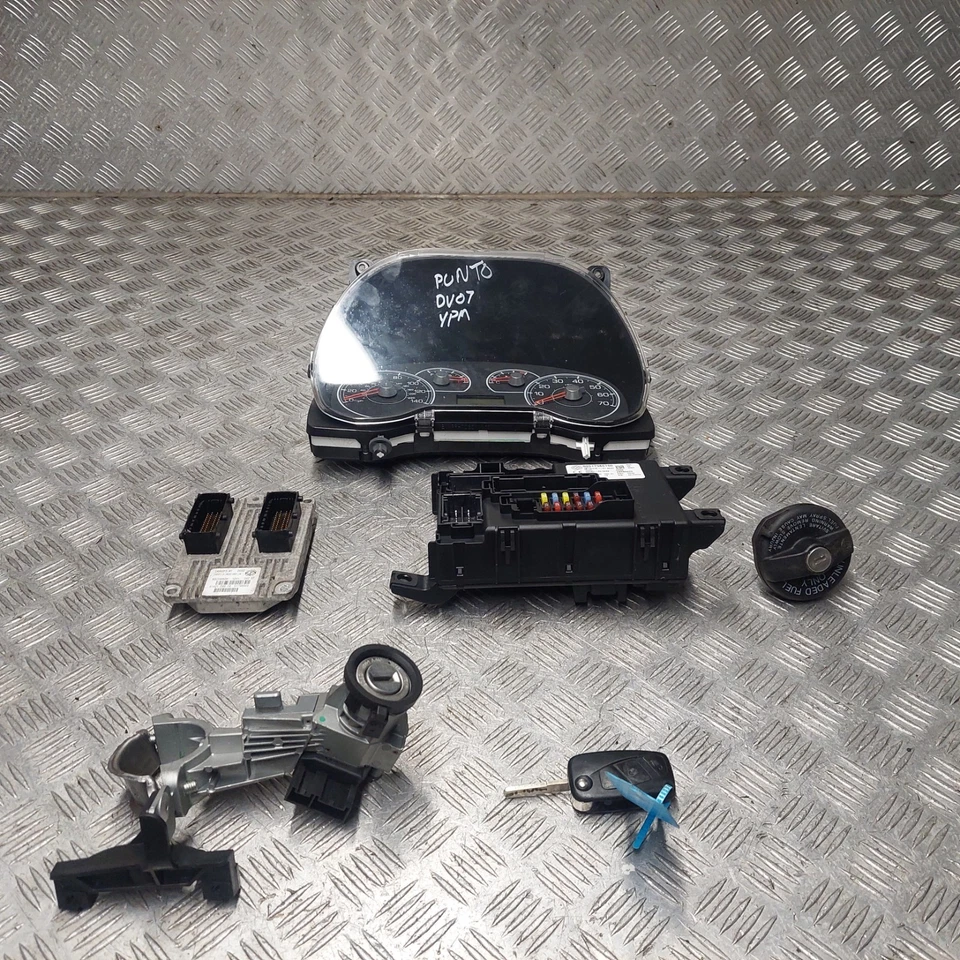 Fiat Grande Punto MK3 2007 1.2 petrol ignition barrel key transponder engine ecu - Image 1 of 4