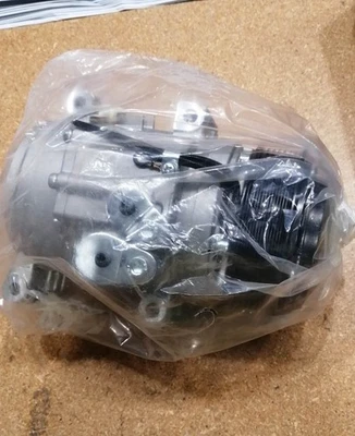 A/C Compressor w/ Clutch Fits For 2005-2015 Toyota Tacoma 2.7L 4.0L 8832004060 - Image 1 of 2