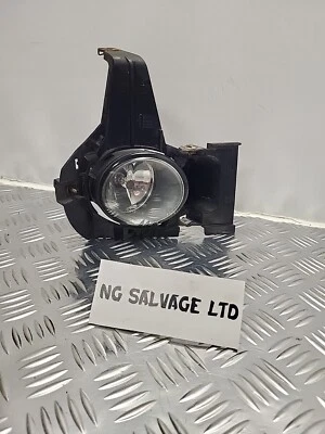 Luz antiniebla delantera izquierda para pasajeros BMW Serie 1 LCi 07 - 12 M Sport E81 E87 N/S/F Foto 1 de 4