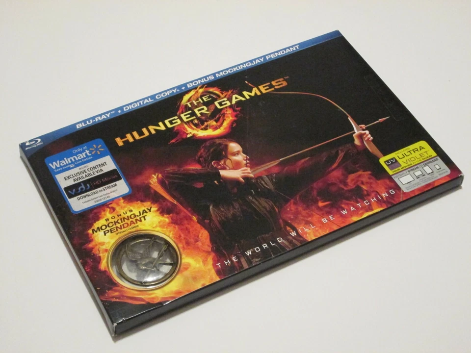 The Hunger Games Limited Edition Blu Ray Digital Copy Bonus Mockingjay Pendant