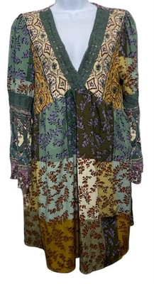 Vestido Davi & Dani Feminino Médio Patchwork Boho Floral Decote V Manga Longa Bolsos - Imagem 1 de 4