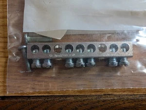 SQUARE D PK7GTA Erdungsleiste Kit 125A für CU/AL Kabel 7 Klemmen - Bild 1 von 3