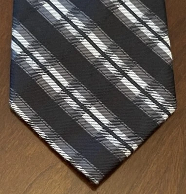 Corbata de cuello Calvin Klein negra 83 % seda 17 % viscosa para hombre hecha en China Foto 1 de 4