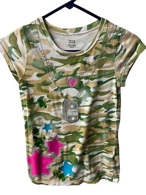 Camiseta Kmart Niñas L Problemas Mayores Etiquetas para Perros Camuflada Manga Corta Cuello Redondo Foto 1 de 4